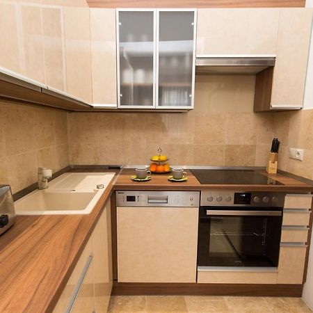 Elegant Apartment With Buda Castle View บูดาเปสต์ ภายนอก รูปภาพ
